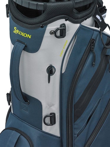 スリクソン SRIXON　軽量モデル メンズ スタンド キャディバッグ GGC-S223 チャコールグレー　2026年モデル 上部フロントパネル・ストラップ金具 ディテール