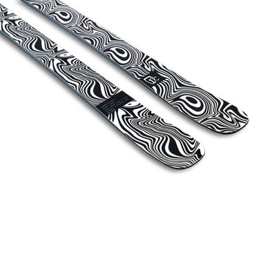 アイスランティック ICELANTIC　Torrent 96 Prototype トレント 96 プロトタイプ　スキー板 単品 2026-2027 トップシート グラフィック先端部アップ