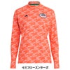 アディダス adidas　レディース CHIP 総柄 長袖 モックネック シャツ OGH84　2026年モデル 別カラー 背面着用