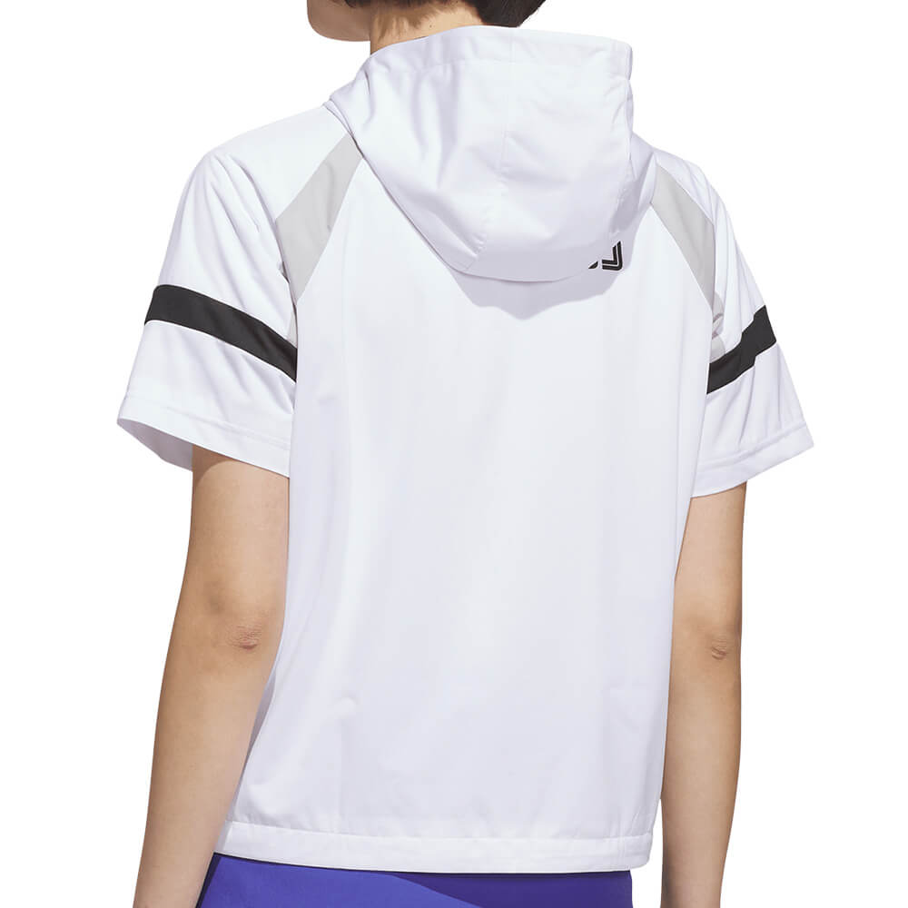アディダス adidas　レディース ハーフジップ 半袖 フーディー ジャケット QD442　2026年モデル 背面着用