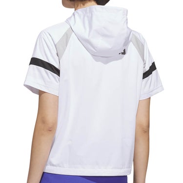 アディダス adidas　レディース ハーフジップ 半袖 フーディー ジャケット QD442　2026年モデル 背面着用