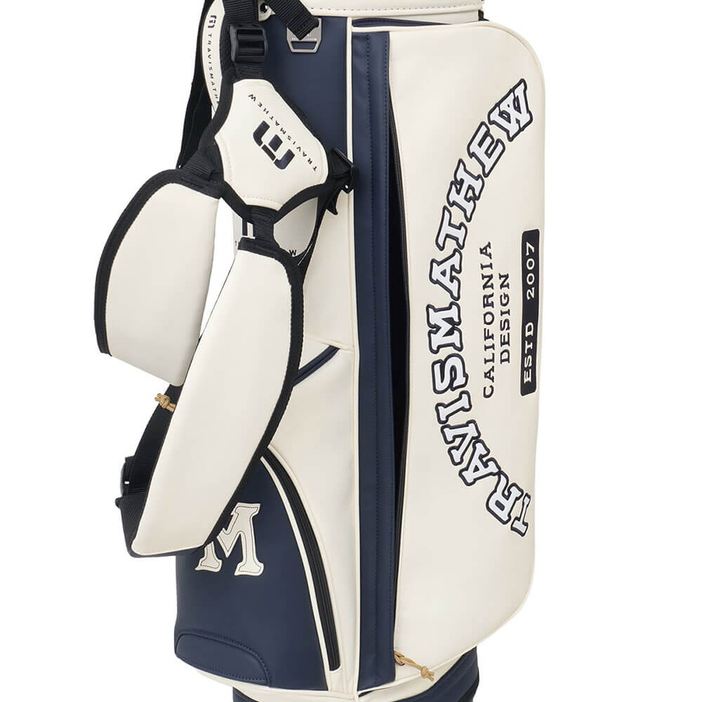 トラヴィスマシュー Travis Mathew　VC スタンド キャディバッグ 7AP900 1WHT ホワイト　2026年モデル スタンドキャディバッグ フード装着・側面