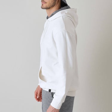 トラヴィスマシュー Travis Mathew　メンズ スウェット フーディー 7AP031　2026年モデル 別カラー 正面着用