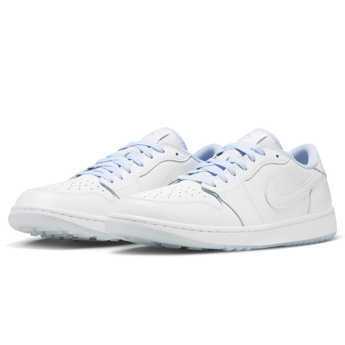 Air Jordan 1 Low G エアジョーダン　ゴルフシューズ DD9315 122 左右のシューズ全体を斜めから確認できる画像