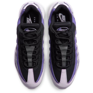ナイキ NIKE　エア マックス AIR MAX 95G　スパイクレス ゴルフシューズ　HV4696 004 シューズの甲まわりと開口部を上から確認できる画像