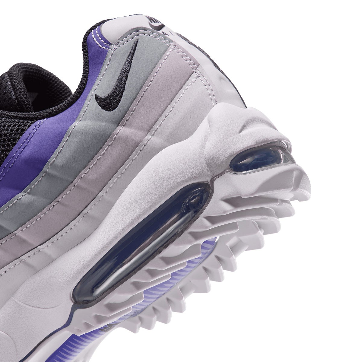 ナイキ NIKE　エア マックス AIR MAX 95G　スパイクレス ゴルフシューズ　HV4696 004 ヒール周辺とソール構造のディテールを確認できる画像