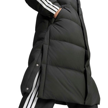 アディダス adidas　 マストハブ スリーストライプス ルーズフィット フード付き ロング ダウンコート CO452 2026年モデル 詳細6
