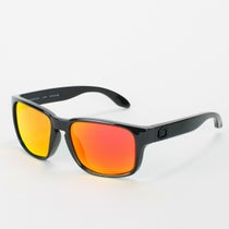 アウトオブ OUT OF　SWORDFISH ソードフィッシュ GLOSSY BLACK/THE ONE FUOCO　調光 サングラス 2024-2025