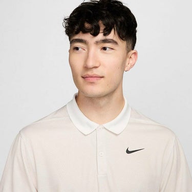 ナイキ NIKE　メンズ Dri-FIT ビクトリー 半袖 ポロシャツ FD5832 072 ライトボーン/サミットホワイト/ブラック　2024年モデル 詳細3