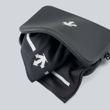 デサントゴルフ DESCENTE GOLF　クールタオル（シリコンケース付き） DG5SAZ41M BK00 ブラック　2025年モデル 詳細4