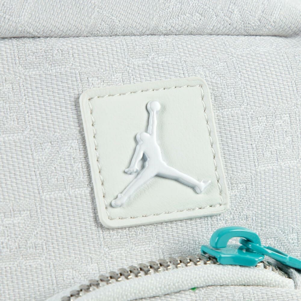 店舗完売品✨レア✨NIKE ジョーダン モノグラム スリングバッグラスト2個新品 ジョーダンブランドの新作バッグが11/27より発売！高耐久素材に「23