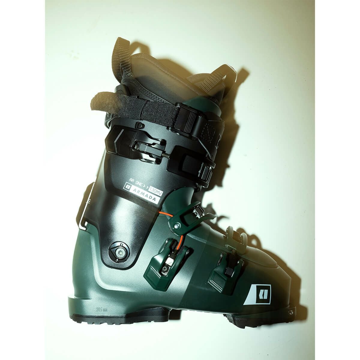 アルマダ ARMADA AR ONE 130 MV エーアールワン 130 MV スキーブーツ