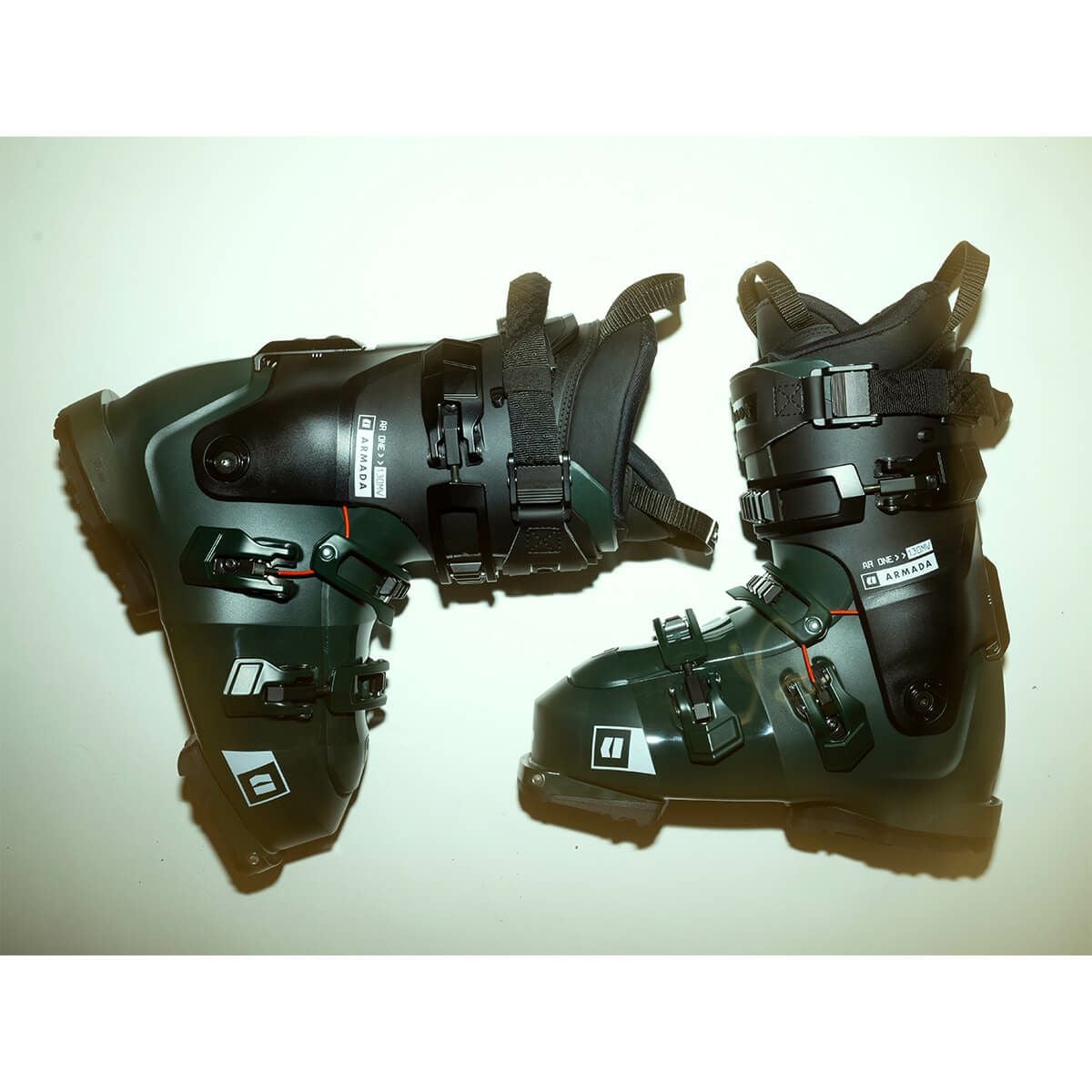 アルマダ ARMADA　AR ONE 130 MV エーアールワン 130 MV　スキーブーツ 2025-2026 詳細8