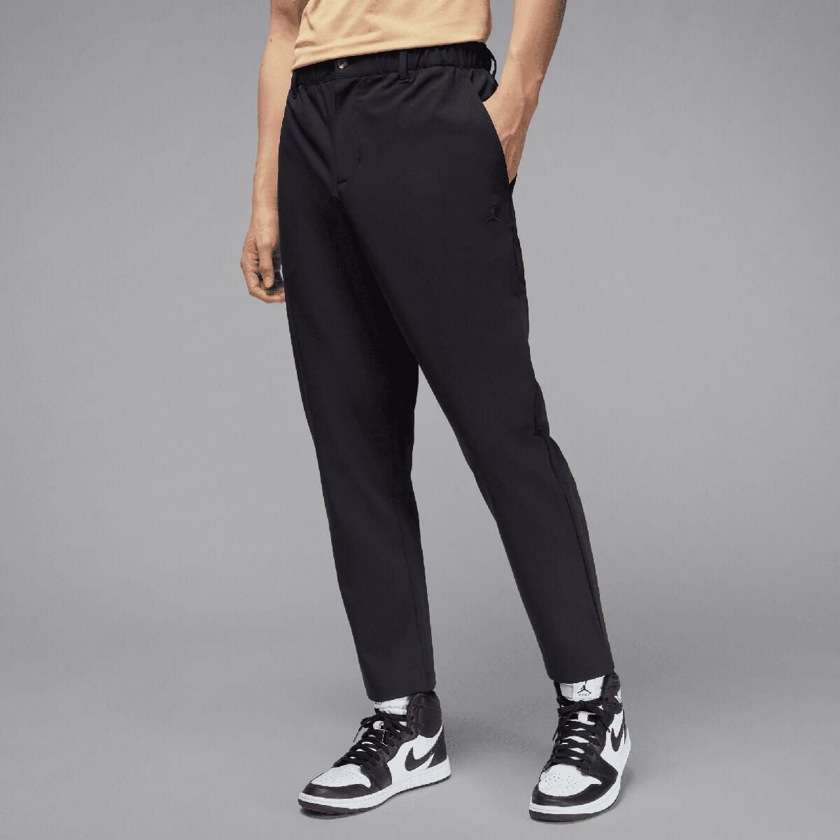【完売品】NIKE　ジョーダン　ストレッチウーブンゴルフパンツ　サイズ34/32 Jordan ジョーダン メンズ SP ゴルフ ロングパンツ HQ8485 010