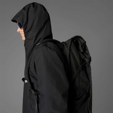 アディダス adidas　アウトドア マルチ エッセンシャルズ 2L レインジャケット オーロラアイビー JY0478 詳細9