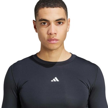 アディダス adidas　テックフィット 長袖Tシャツ ブラック JP2944 メンズ 詳細1