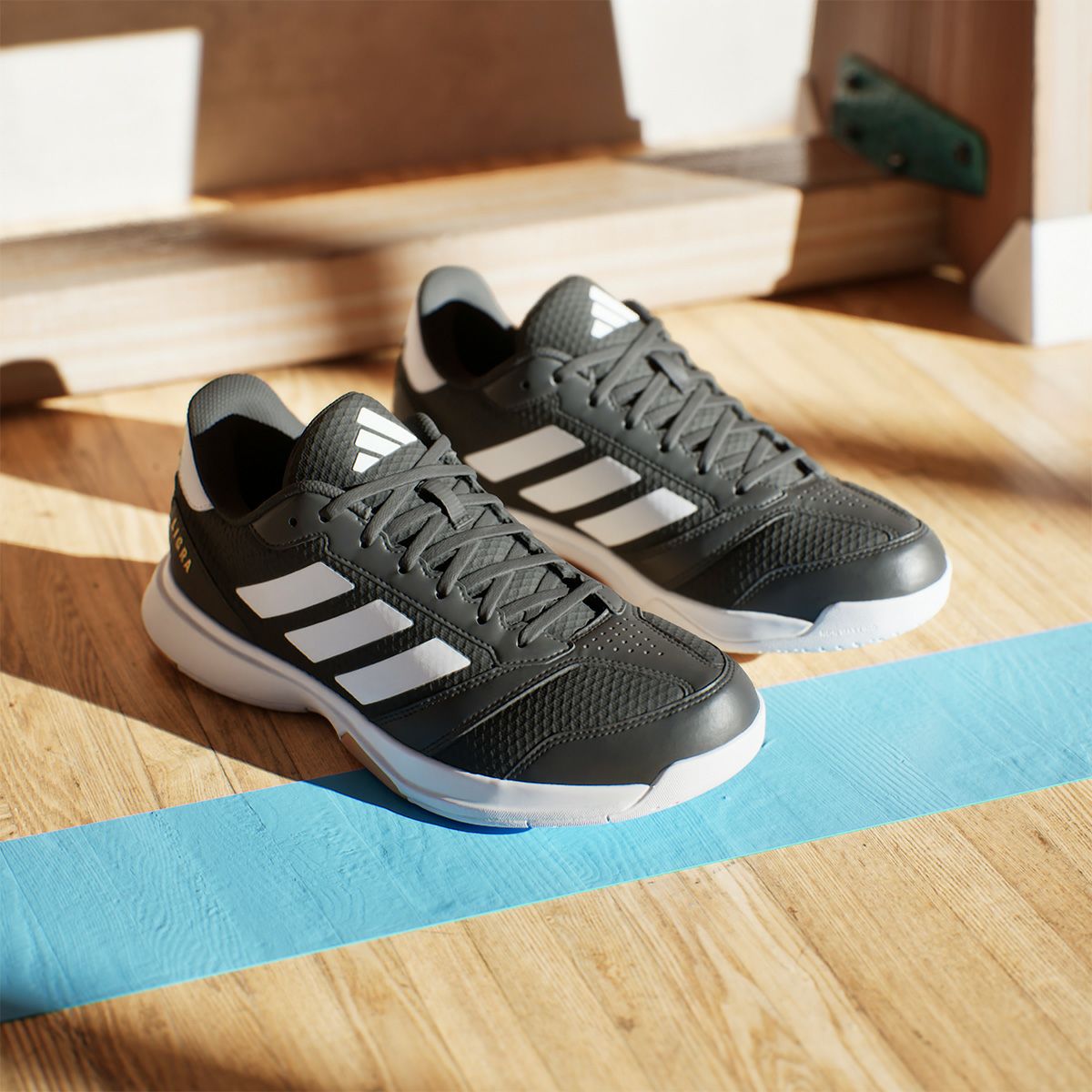 アディダス adidas　メンズ ハンドボール・ドッジボール シューズ LIGRA 8  インドア / LIGRA 8 INDOOR コアブラック/フットウェアホワイト/フットウェアホワイト IH0526  詳細10