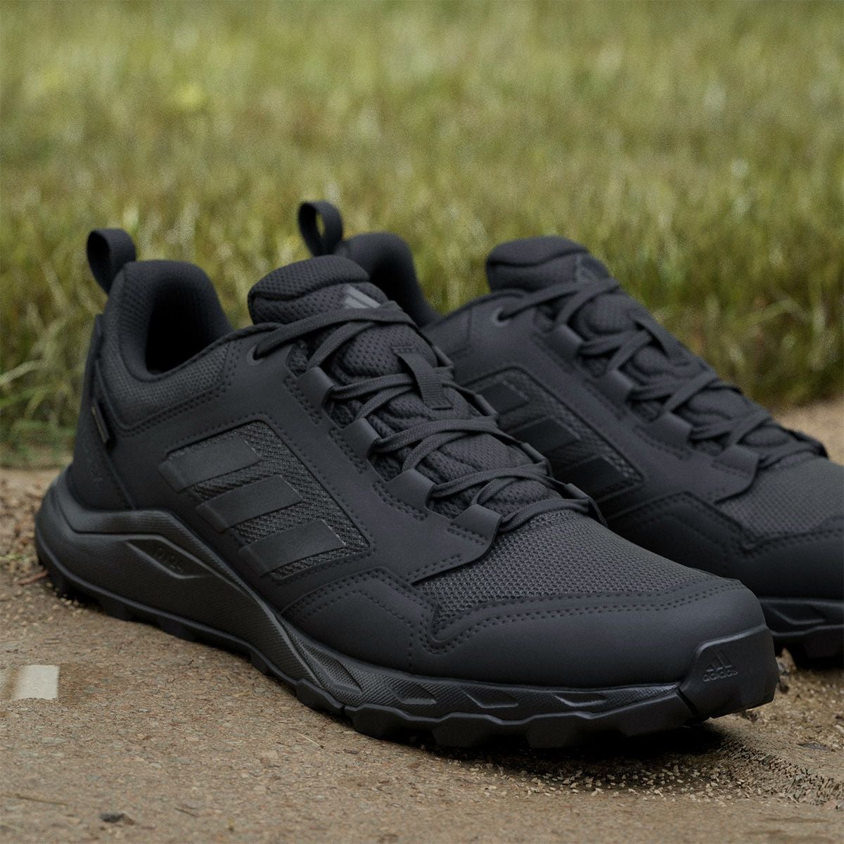 アディダス adidas　メンズ アウトドア トレッキングシューズ トレースロッカー 2.0 GORE-TEX トレイルランニング / Tracerocker 2.0 GORE-TEX Trail Running Shoes コアブラック/コアブラック/セミインパクトオレンジ JI0959  詳細15