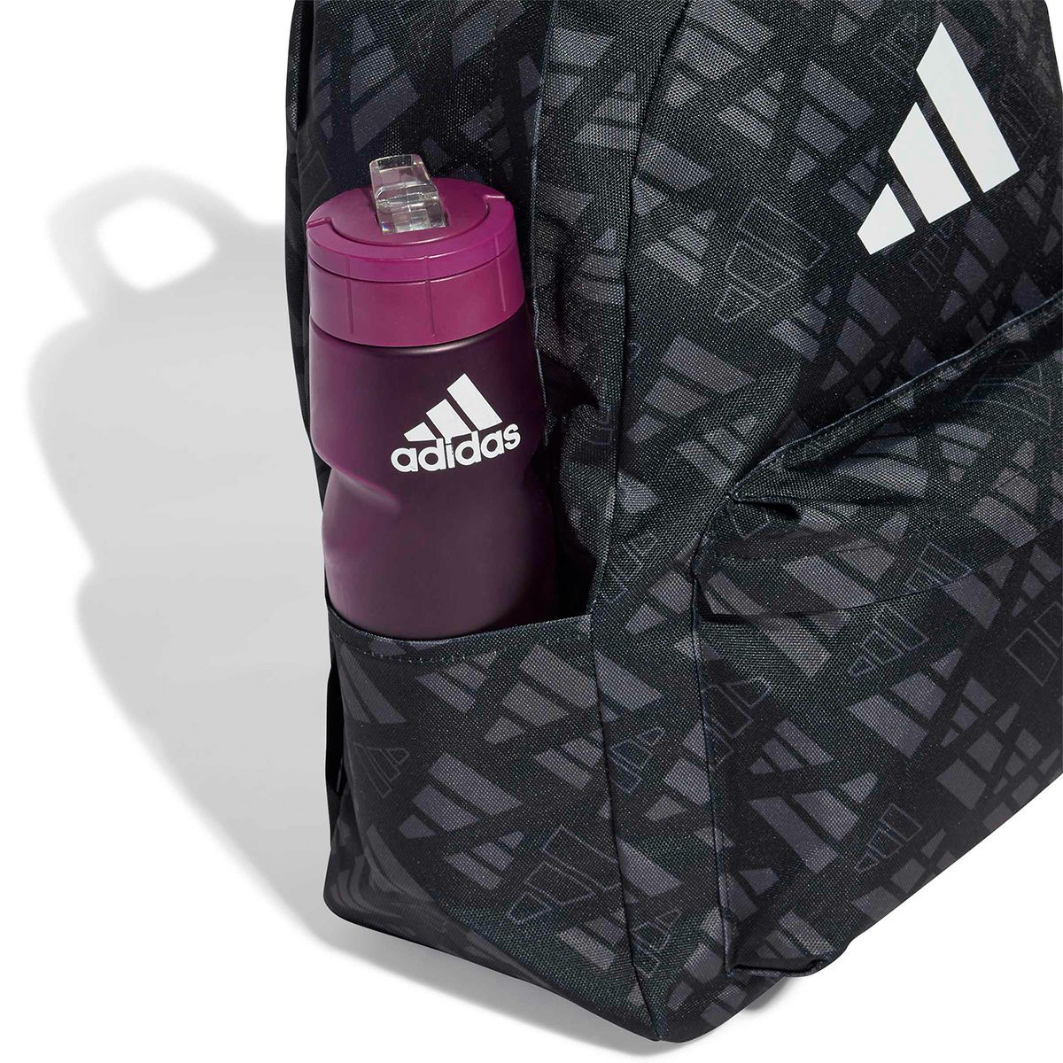 アディダス adidas　 マルチスポーツ バックパック クラシック モノグラム グラフィック バックパック ブラック/グレーシックス/ホワイト JVJ81 JX1257 詳細5