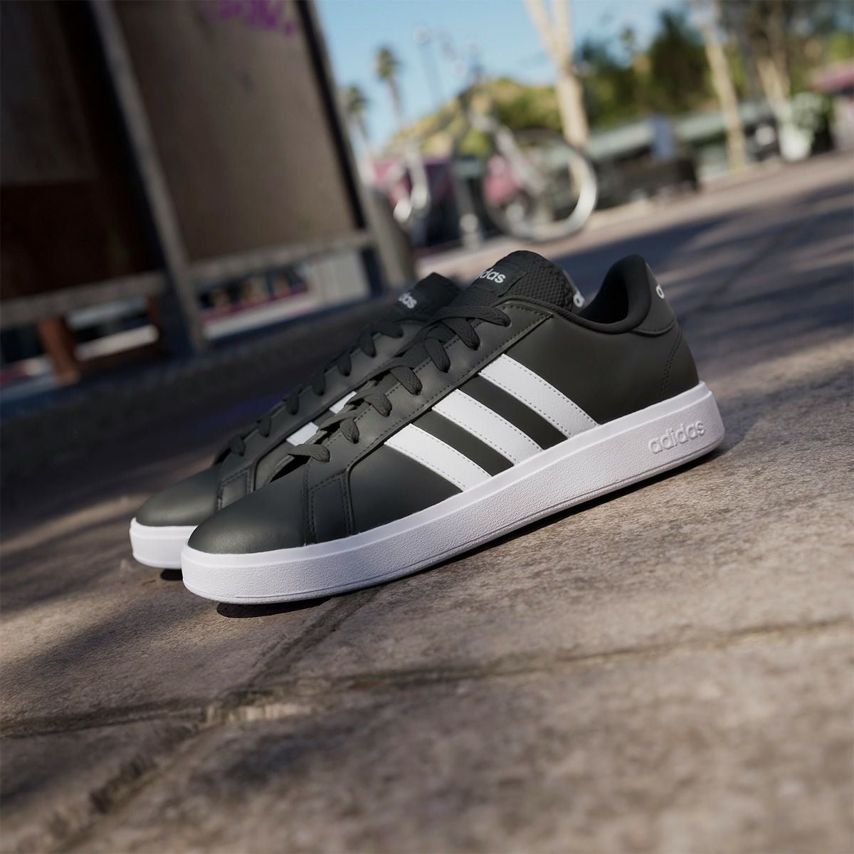 アディダス adidas　ユニセックス マルチスポーツ シャワーサンダル アディレッタ シャワー サンダル / Adilette Shower Slides コアブラック/コアブラック/コアブラック GZ3772  詳細11