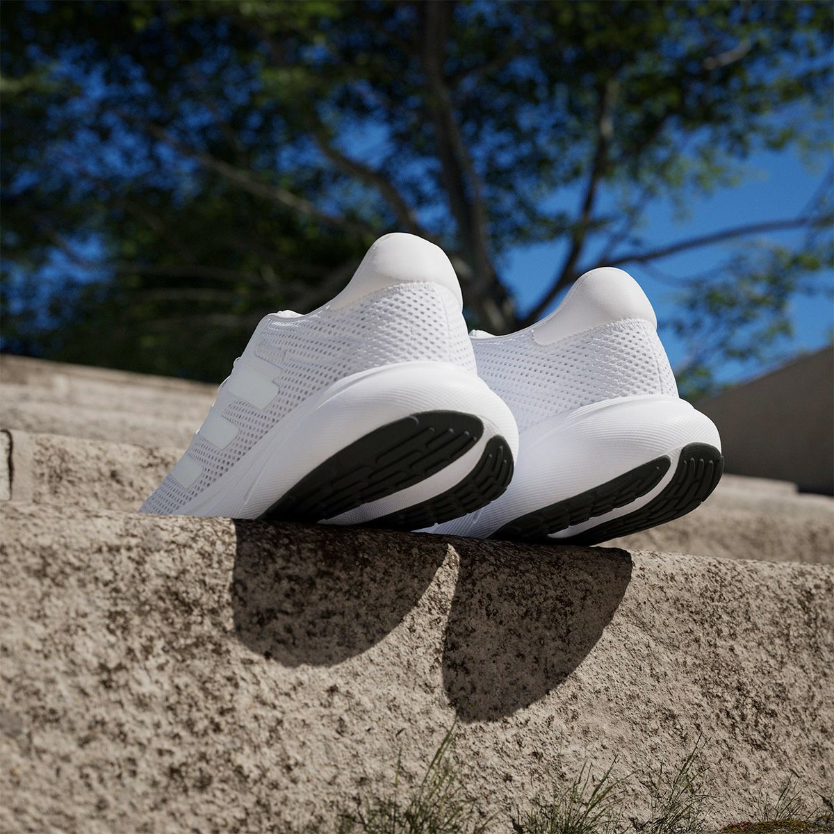 アディダス adidas　レディース カジュアル ランニングシューズウイメンズ スイッチムーブランニング / SWITCH MOVE RUNNING フットウェアホワイト/グローブルー/ゼロメタリック IH5744  詳細11