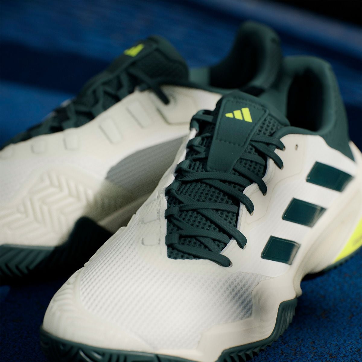 アディダス adidas　メンズ テニス オールコートＭ バリケード  13  テニス / BARRICADE 13 TENNIS オフホワイト/コアブラック/パウダーティール JH5129  詳細10