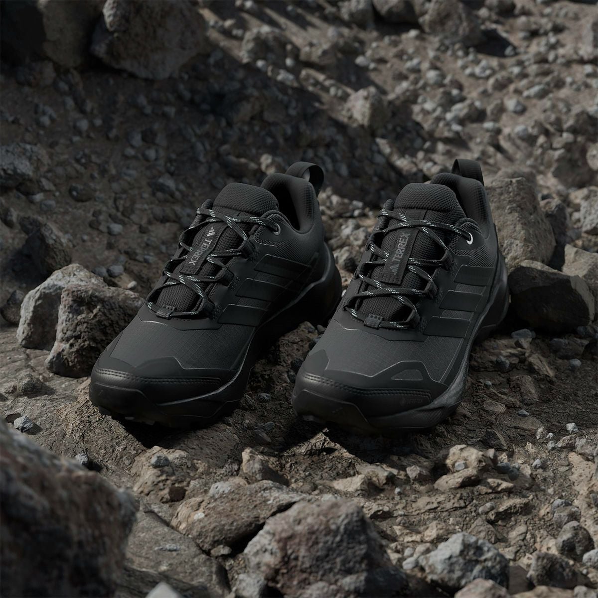 アディダス adidas　レディース アウトドア ランニングシューズウイメン・ Terrex スカイチェイサー AX5 GORE-TEX ハイキング / Terrex Skychaser AX5 GORE-TEX Hiking Shoes カーボン/コアブラック/セミフラッシュアクア JQ2222  詳細10