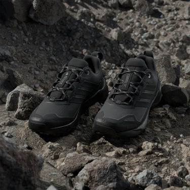 アディダス adidas　レディース アウトドア ランニングシューズウイメン・ Terrex スカイチェイサー AX5 GORE-TEX ハイキング / Terrex Skychaser AX5 GORE-TEX Hiking Shoes カーボン/コアブラック/セミフラッシュアクア JQ2222  詳細10