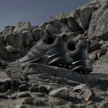 アディダス adidas　レディース アウトドア ランニングシューズウイメン・ Terrex スカイチェイサー AX5 GORE-TEX ハイキング / Terrex Skychaser AX5 GORE-TEX Hiking Shoes カーボン/コアブラック/セミフラッシュアクア JQ2222  詳細11