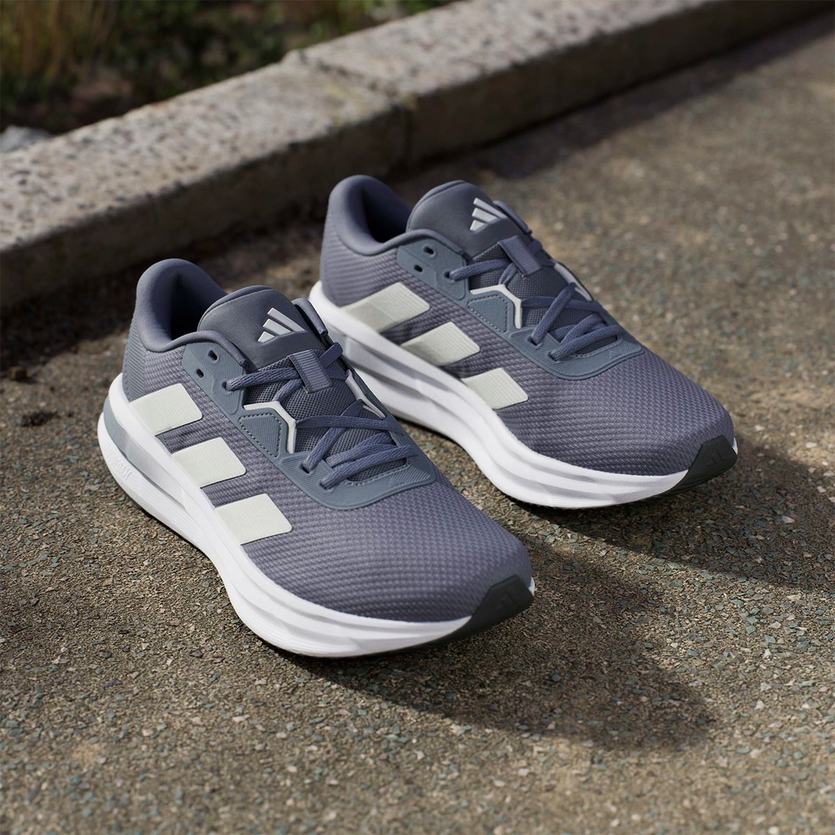 アディダス adidas　メンズ カジュアル ランニングシューズ GLX 7 ランニング / GLX 7 Running オニキス/オービットグレー/フットウェアホワイト JQ2623  詳細12