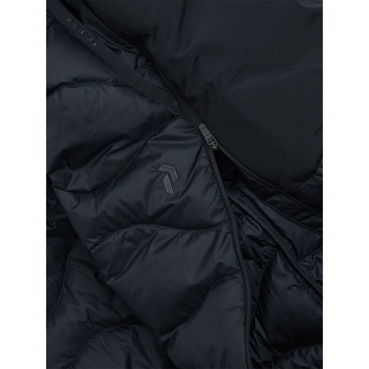 ピークパフォーマンス PEAK PERFORMANCE　スキーウェア インナー ウーマンズヘリウムダウンショーツ W Helium Down Shorts G80450 2025-2026 詳細9