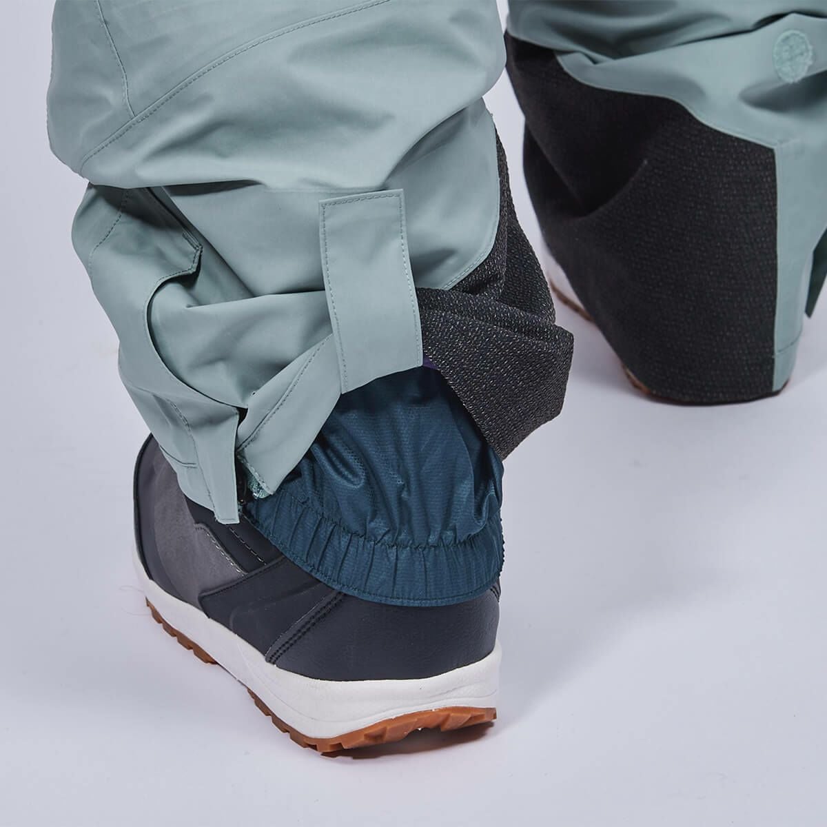 アールイーダブリュー rew　スノーボードウェア リアリティ ビブパンツ r REALITY BIB PANTS 24 GORE-TEX 3L RRP24 2025-2026 詳細5