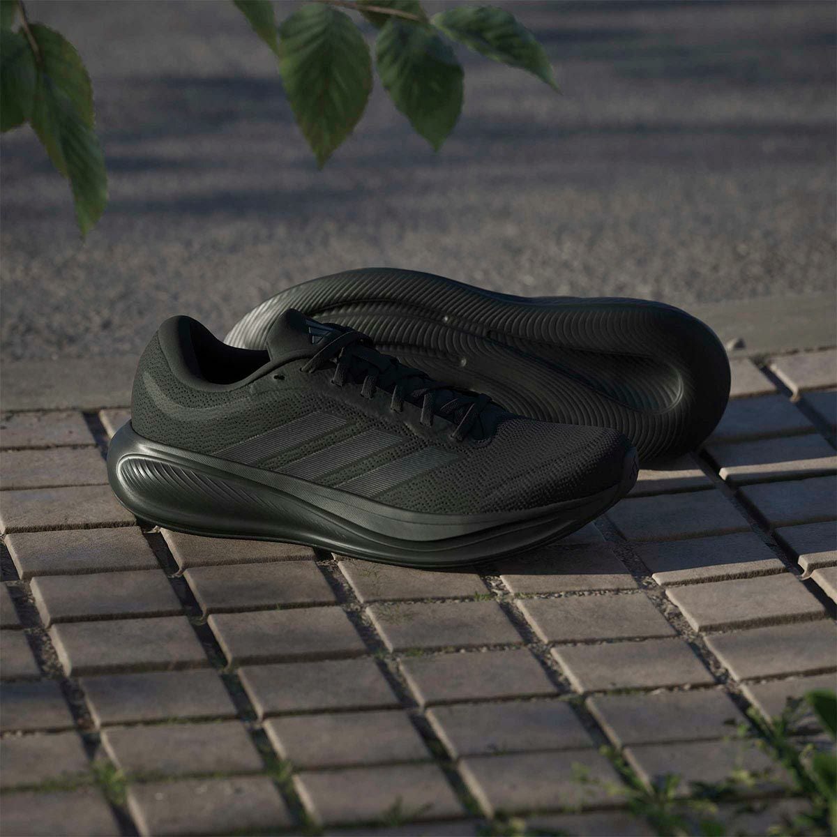 アディダス adidas　RESPONSE RUNNER 2 ランニングシューズ KJ1737 ブラック 詳細21