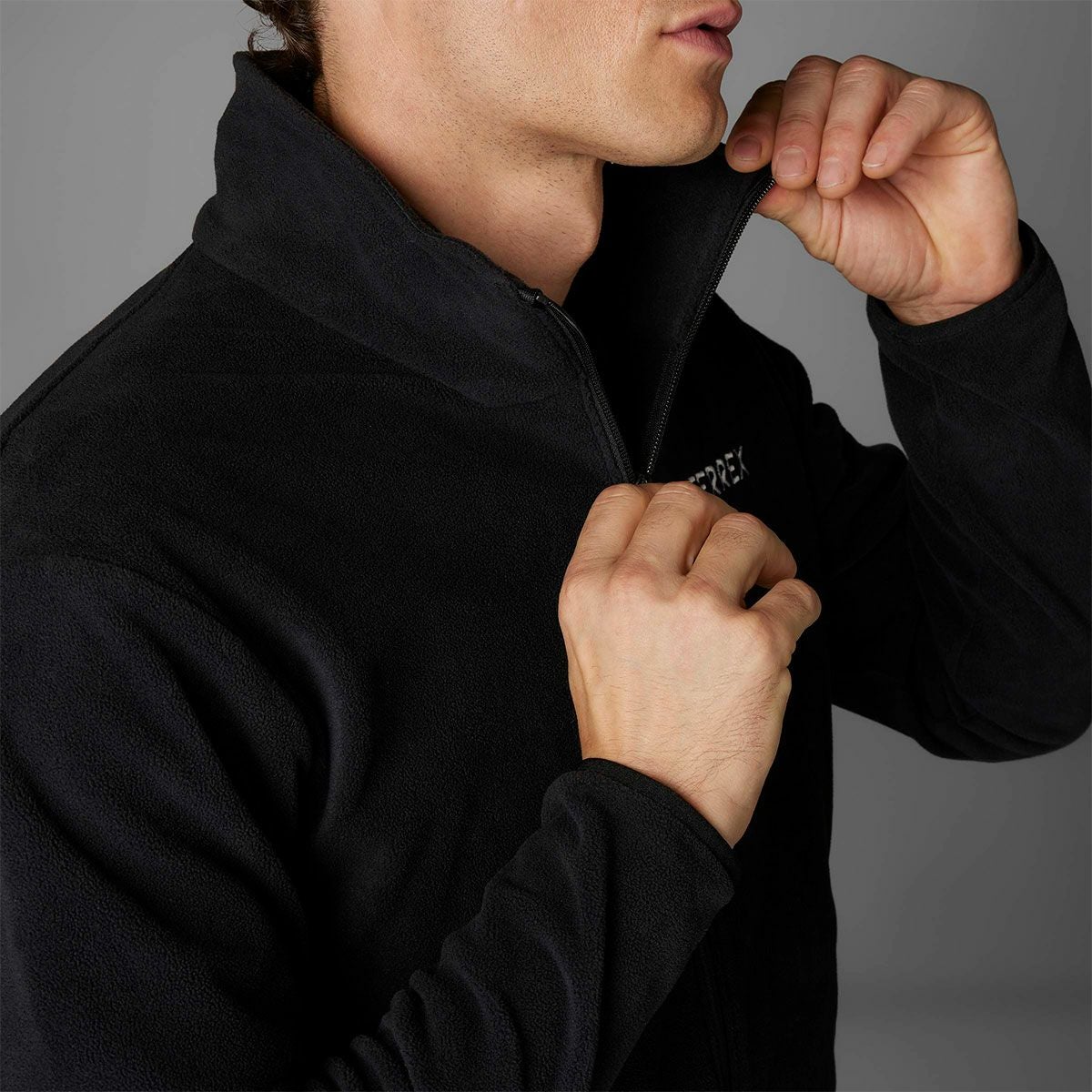 アディダス adidas　マルチエッセンシャルズ フルジップ フリースジャケット フリース＆ベロアJKTM KSA99 詳細4