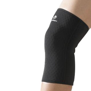 ファイテン Phiten　スポーツサポーター ひざ用 ブラック　AP1510 画像2(ALT)