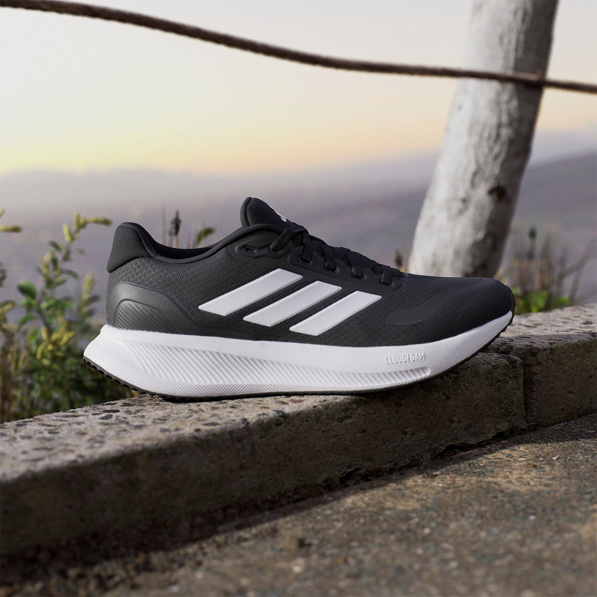 アディダス adidas コアランナー 5 ランニングシューズ IH7759