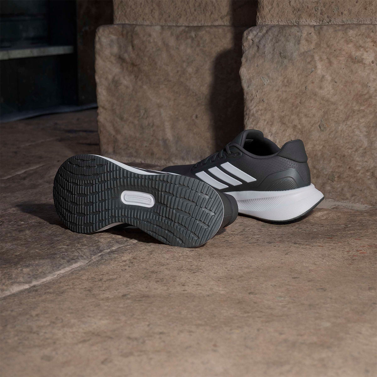 アディダス adidas　コアランナー 5 ランニング / CORERUNNER 5 Running コアブラック×フットウェアホワイト×コアブラック　IH7759 コアブラック（IH7759） 画像11(ALT)