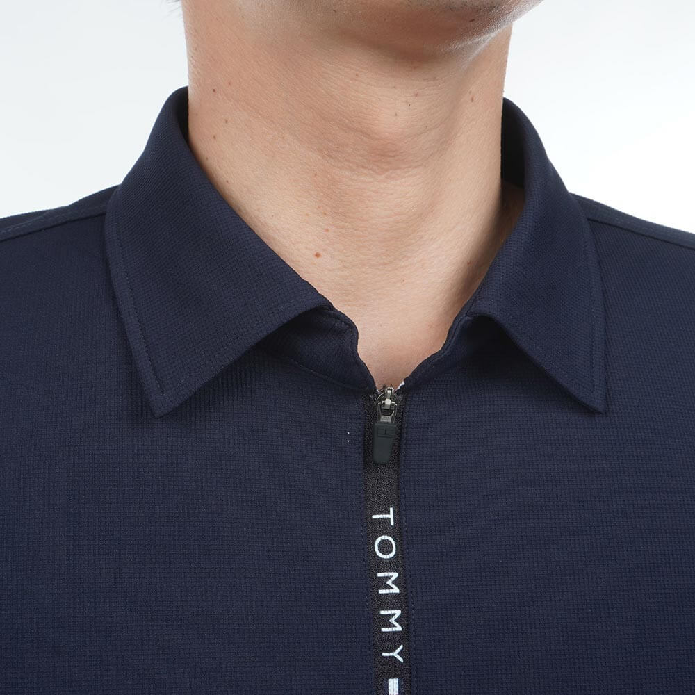トミー ヒルフィガー ゴルフ　メンズ ワッフル生地 半袖 ハーフジップ シャツ THMA633　2026年モデル 詳細11