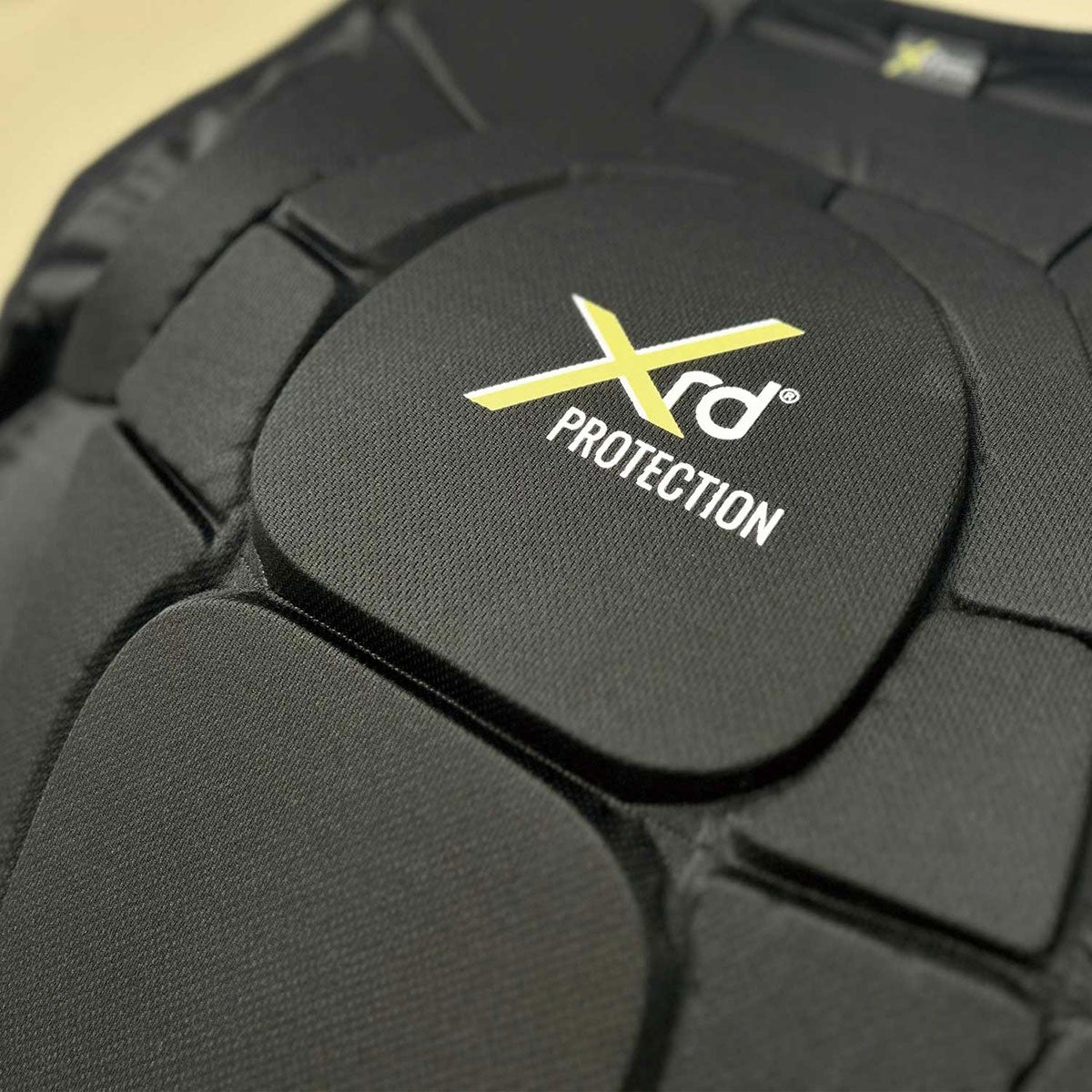 エビス eb's BODYPAD XRD ボディパッドXRD BLACK プロテクター 2026-2027 カラーと質感（ジャケット・グローブ）