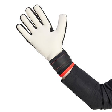 アディダス adidas コパ ゴールキーパーグローブ LEAGUE キーパー手袋 ZK550 2026年モデル 装着イメージ（サッカー・吸汗）
