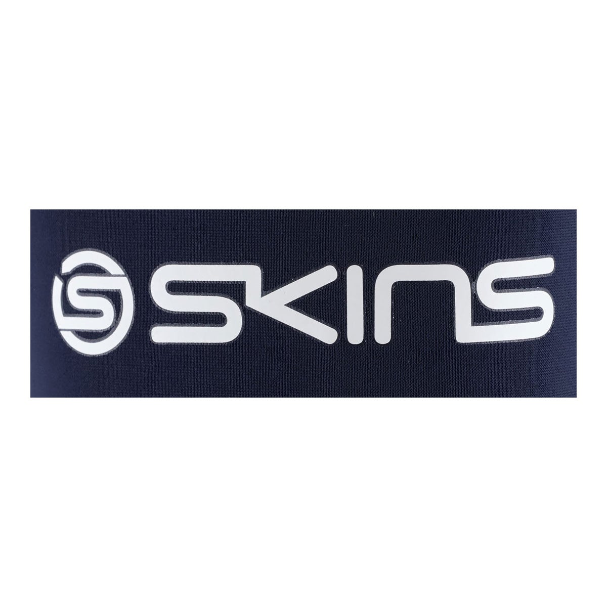 スキンズ SKINS SERIES-1 メンズ ショートスリーブ ストレッチシャツ 181-21140-098 2024年モデル サイドシルエット（サッカー・ランニング）