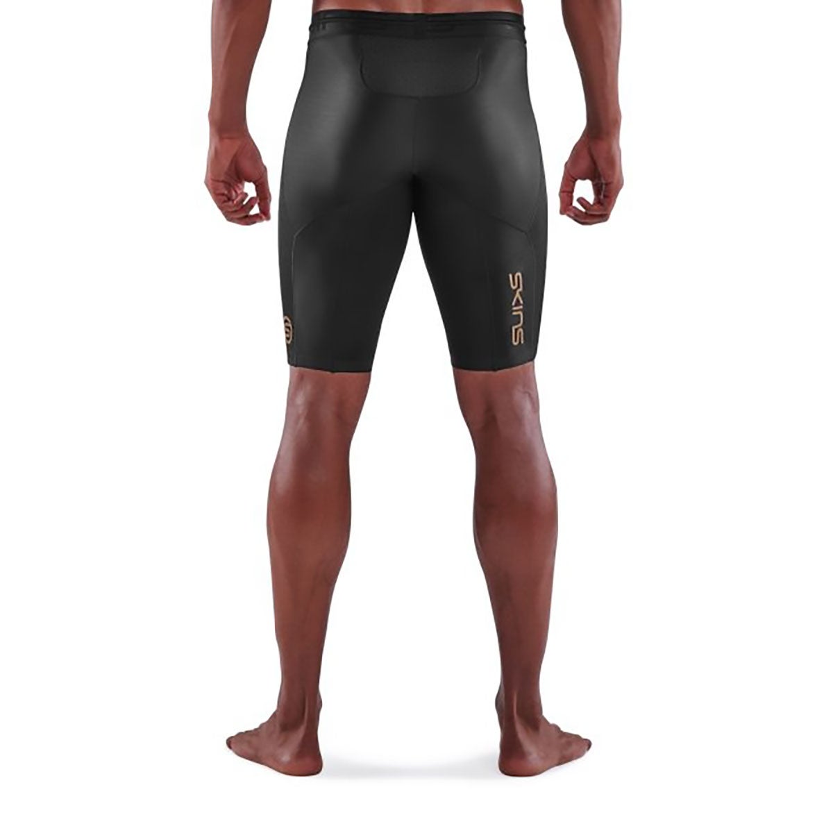 スキンズ SKINS SERIES-5 メンズ ハーフタイツ ストレッチパンツ 18171540-019 2023年モデル 襟元と袖口