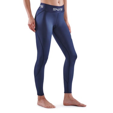 スキンズ SKINS SERIES-1 ウィメンズ ロングタイツ ストレッチパンツ 18271110-098 2023年モデル 着用イメージ（ランニング）