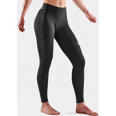 スキンズ SKINS SERIES-2 ウィメンズ ロングタイツ ストレッチパンツ 18271210-019 2024年モデル カラーと質感（ランニング）