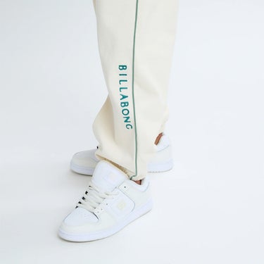 ビラボン BILLABONG TRIPLE PALMS SWEAT LONG PANTS レディース セットアップボトムス BF014707 アイボリー脚サイドパイピングとロゴディテール