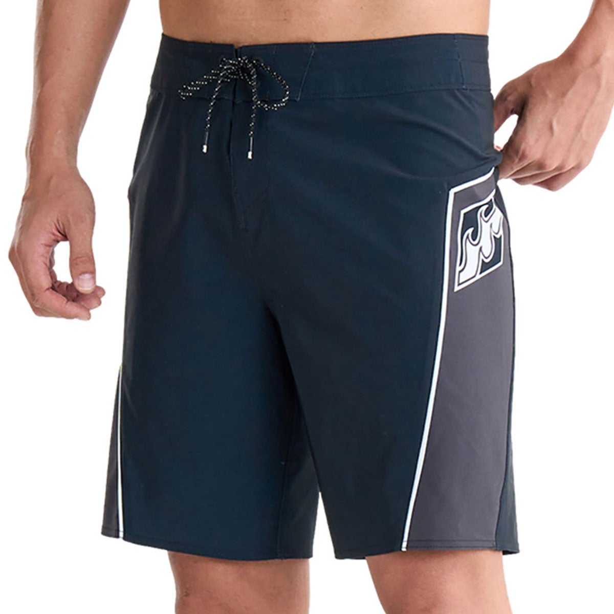 ビラボン BILLABONG　STRADDIE PRO ボードショーツ BF01A509 ブラック×マルチ（STH）