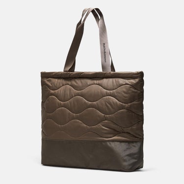 ピークパフォーマンス PEAK PERFORMANCE　Helium Tote Bag ヘリウムトートバッグ G81165-020 2026-2027 Terrain Tan