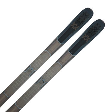 フォルクル VOLKL　MANTRA 102 マントラ 102　スキー板 単品 2025-2026 斜め全体