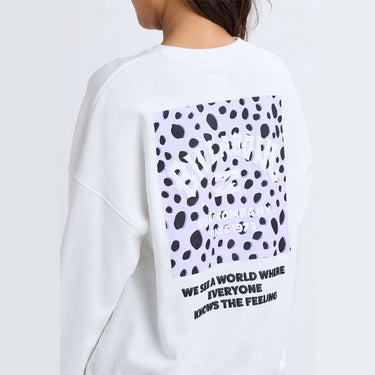 ビラボン BILLABONG SQUARE LOGO BOY FIT CREW スウェットトレーナーウィメンズ BF014004 着用イメージ