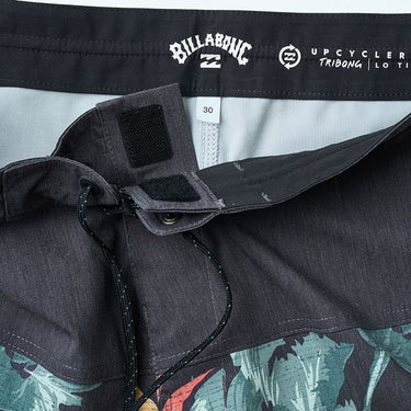 ビラボン BILLABONG TRIBONG LO TIDE 水着メンズ ボードショーツ BF01A502 着用イメージ
